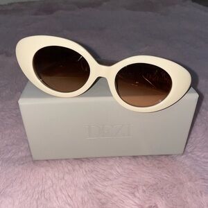 DEZI thelma sunglasses